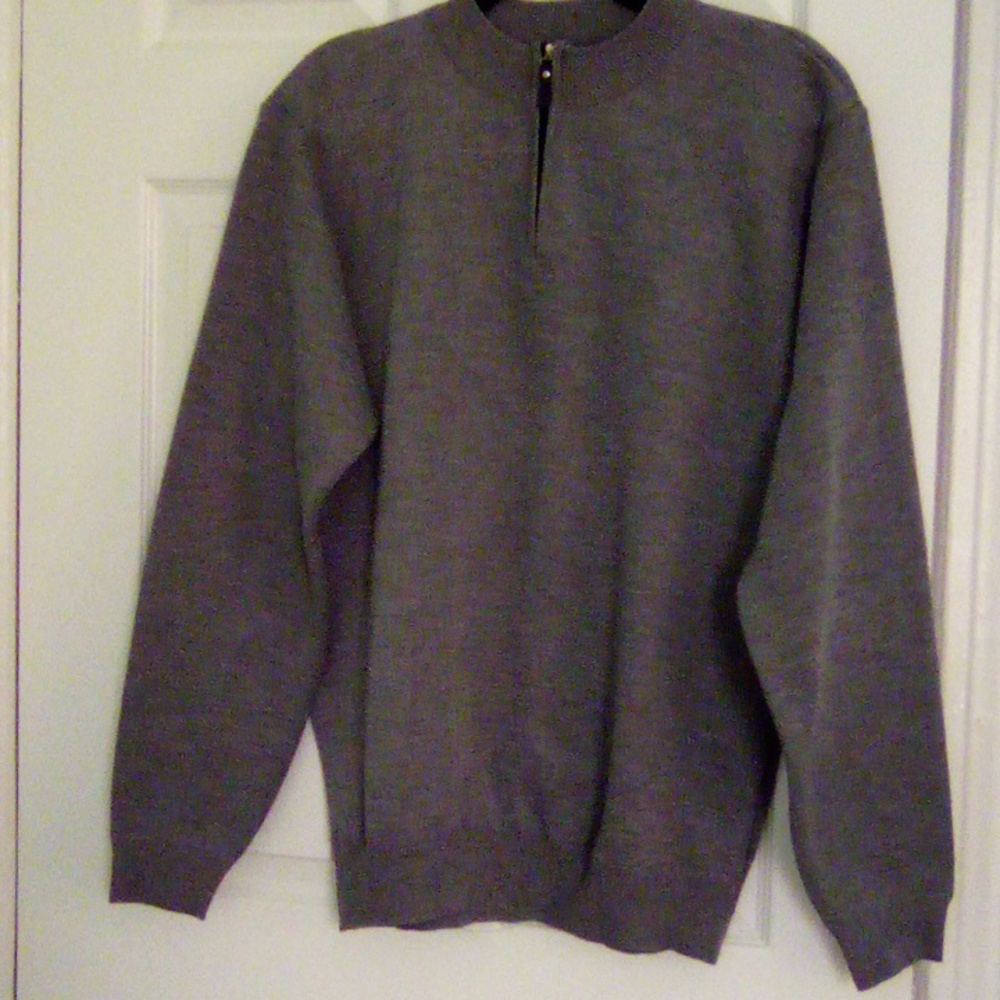 Men's Gray crew neck with zipper long sleeves sweater . Size XL. Brand: Line 48